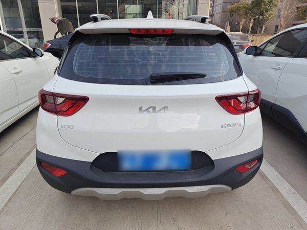 Kia KX1 Stonic 2021, 10200 км, за 10713 USD