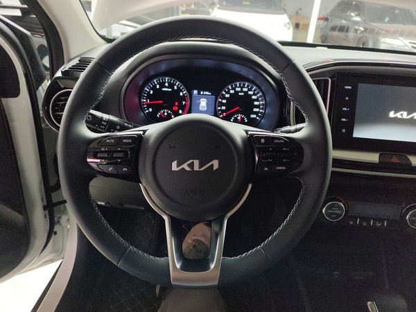 Kia KX1 Stonic 2021, 200 км, за 12099 USD - фото 12