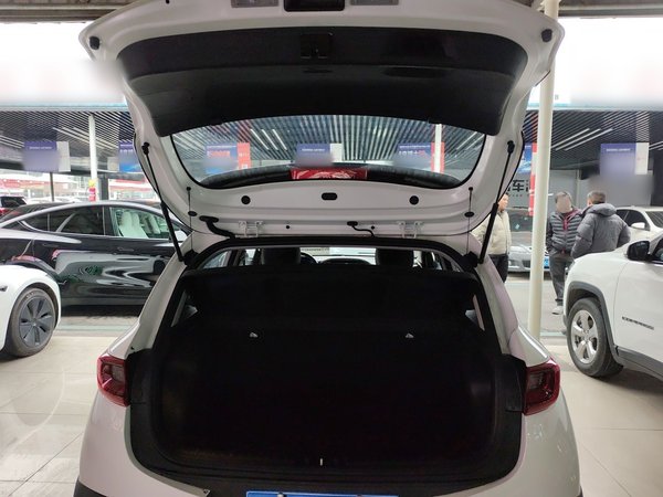 Kia KX1 Stonic 2021, 200 км, за 12099 USD - фото 18