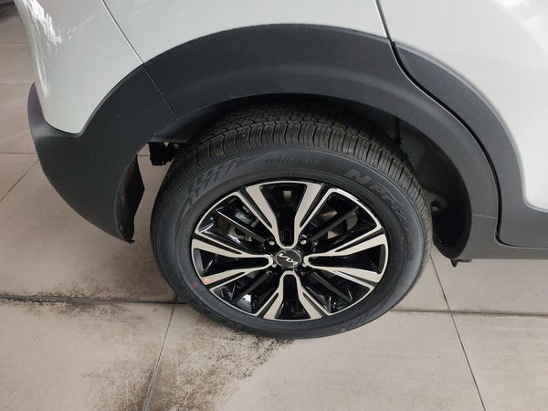 Kia KX1 Stonic 2021, 200 км, за 12099 USD - фото 10