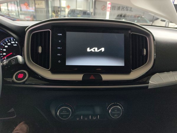 Kia KX1 Stonic 2021, 200 км, за 12099 USD - фото 14