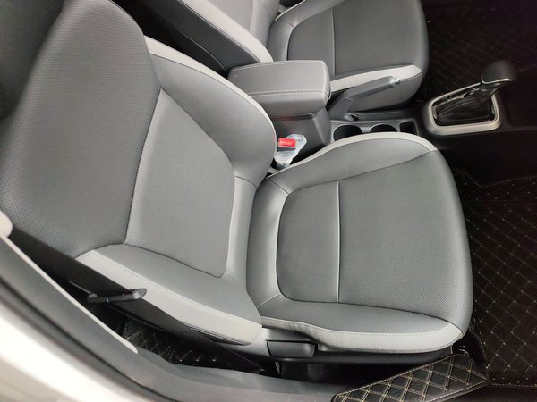 Kia KX1 Stonic 2021, 200 км, за 12099 USD - фото 23