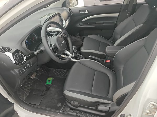 Kia kx1 Stonic 2021, 25800 км, за 11543 USD - фото 18