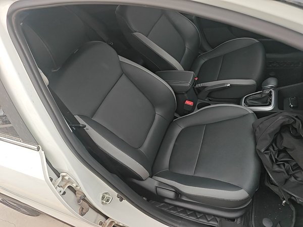 Kia kx1 Stonic 2021, 25800 км, за 11543 USD - фото 23
