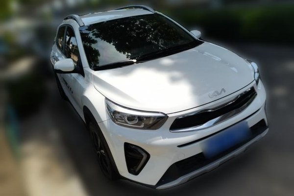 Kia kx1 Stonic 2021, 29400 км, за 11255 USD