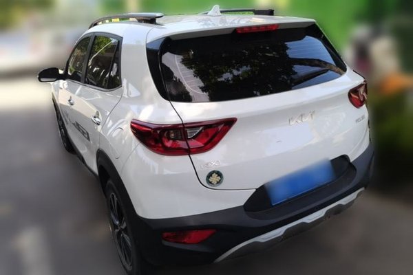 Kia kx1 Stonic 2021, 29400 км, за 11255 USD