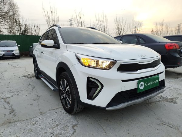 Kia KX1 Stonic 2021, 3900 км, за 10297 USD