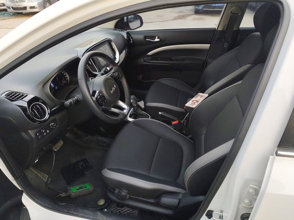 Kia KX1 Stonic 2021, 3900 км, за 10297 USD - фото 16