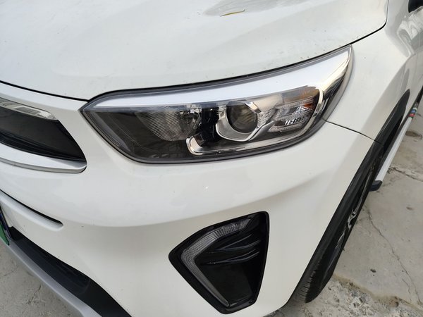 Kia kx1 Stonic 2021 1.4L CVT Fun Edition, 2021 года