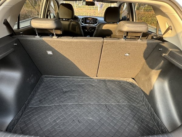 Kia KX1 Stonic 2021, 6600 км, за 10958 USD - фото 16