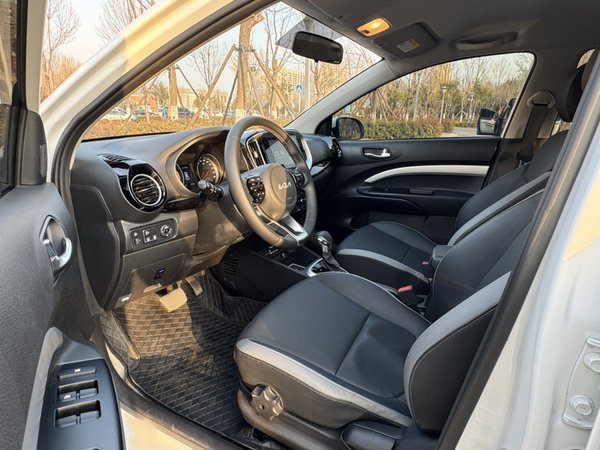 Kia KX1 Stonic 2021, 6600 км, за 10958 USD - фото 10