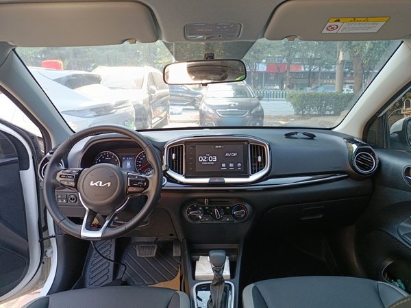 Kia KX1 Stonic 2021, 4800 км, за 10931 USD - фото 13