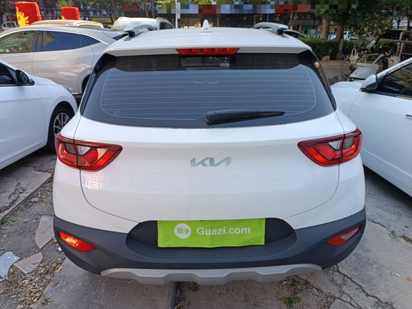 Kia KX1 Stonic 2021, 4800 км, за 10931 USD