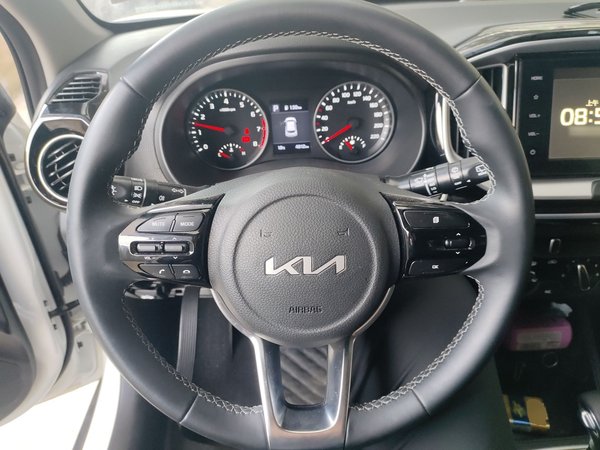 Kia KX1 Stonic 2021, 4800 км, за 10637 USD - фото 14