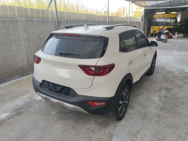 Kia KX1 Stonic 2021, 4800 км, за 10637 USD - фото 6