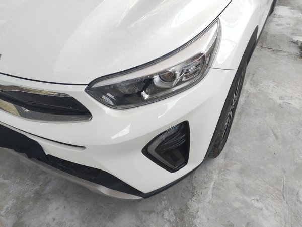 Kia KX1 Stonic 2021, 4800 км, за 10637 USD - фото 9