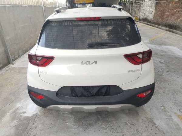 Kia KX1 Stonic 2021, 4800 км, за 10637 USD