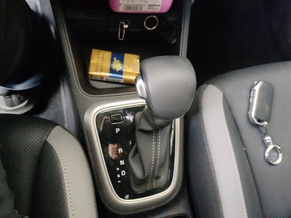 Kia KX1 Stonic 2021, 4800 км, за 10637 USD - фото 17