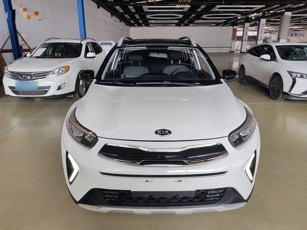 Kia kx1 Stonic 2021, 52600 км, за 8484 USD