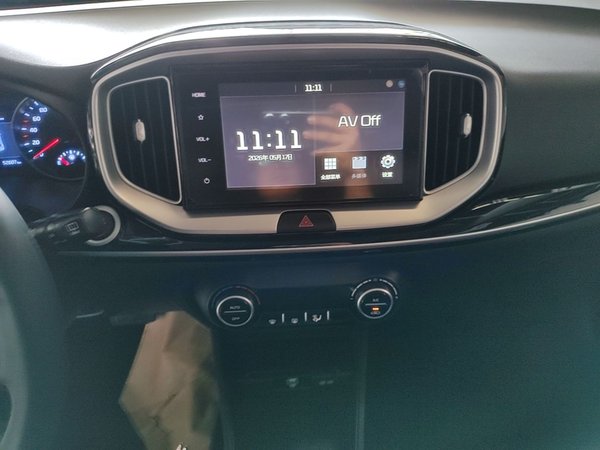 Kia kx1 Stonic 2021, 52600 км, за 8484 USD - фото 16