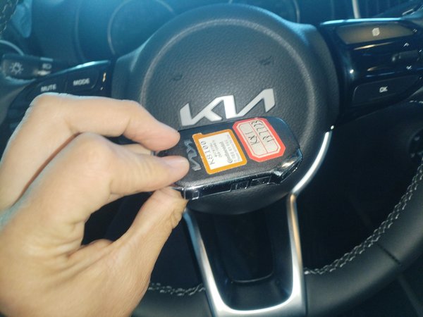 Kia KX1 Stonic 2021, 600 км, за 12572 USD - фото 12