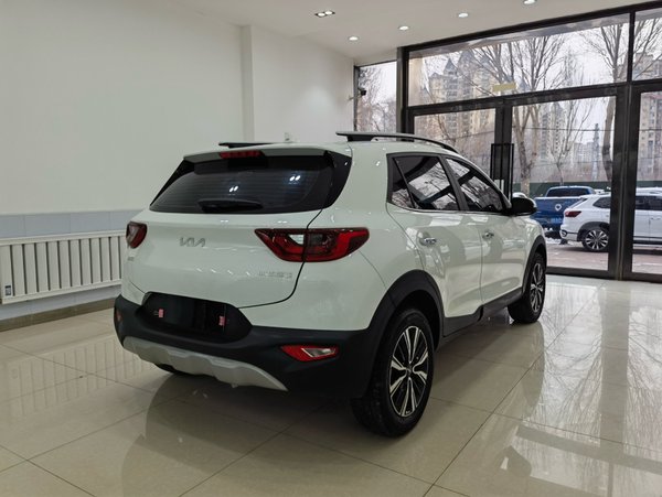 Kia KX1 Stonic 2021, 6700 км, за 11204 USD - фото 8
