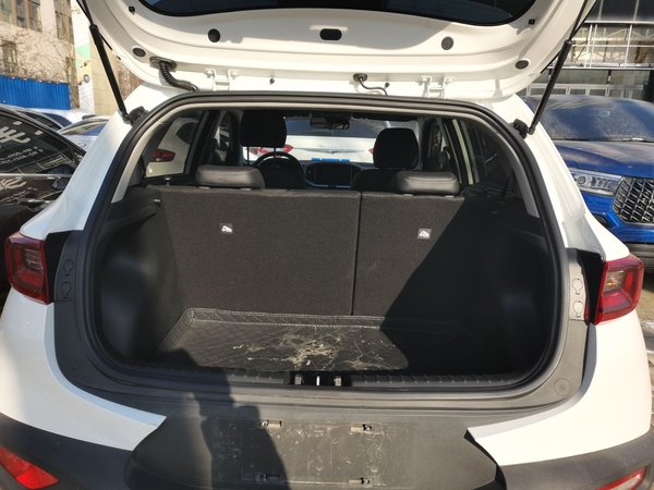Kia KX1 Stonic 2021, 6700 км, за 11204 USD - фото 16