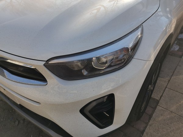 Kia kx1 Stonic 2021 1.4L CVT Fun Edition, 2021 года