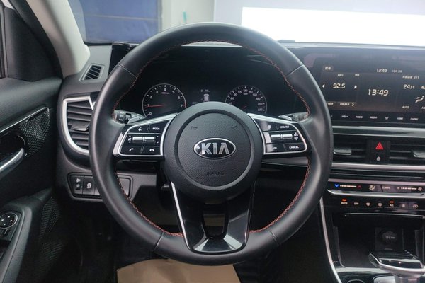 Kia KX3 2020, 54500 км, за 11775 USD - фото 11