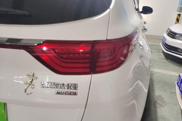 Kia KX5 2016, 154900 км, за 7604 USD - фото 10