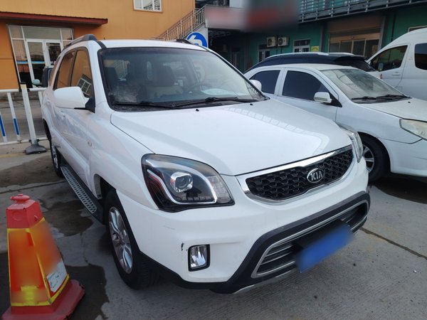 Kia Sportage 2013 2.0L Automatic Two-Wheel Drive GL Trim, 2013 года