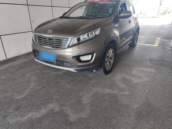 Kia Sportage R 2015 2.0L Manual Two-Wheel Drive GLS Trim