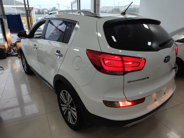 Kia Sportage R 2015, 103900 км, за 5924 USD