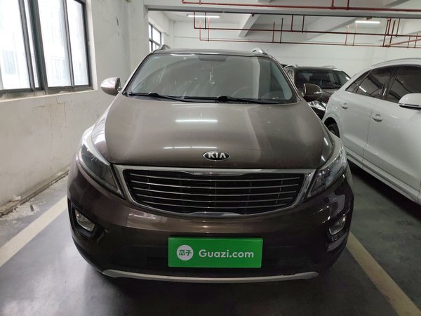 Kia Sportage R 2015 2.0L Automatic Two-Wheel Drive DLX Model, 2015 года