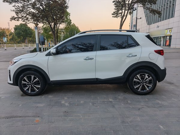 Kia Stonic 2021, 12100 км, за 11187 USD - фото 33