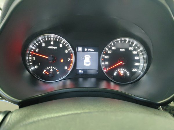 Kia Stonic 2021 1.4L CVT Fun Edition, 2021 года