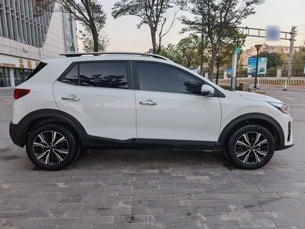 Kia Stonic 2021, 12100 км, за 11187 USD - фото 29