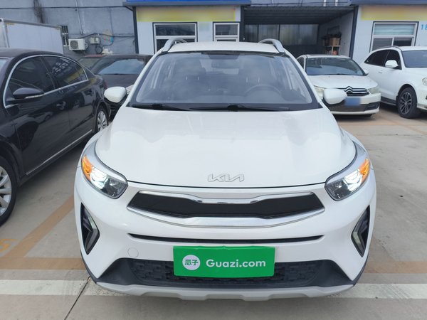 Kia kx1 Stonic 2021 1.4L CVT Fun Edition, 2021 года