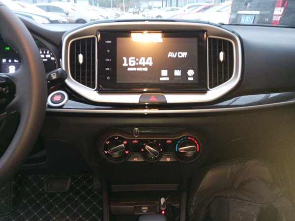 Kia KX1 Stonic 2021, 600 км, за 11820 USD