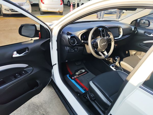 Kia KX1 Stonic 2021, 8500 км, за 10905 USD - фото 15