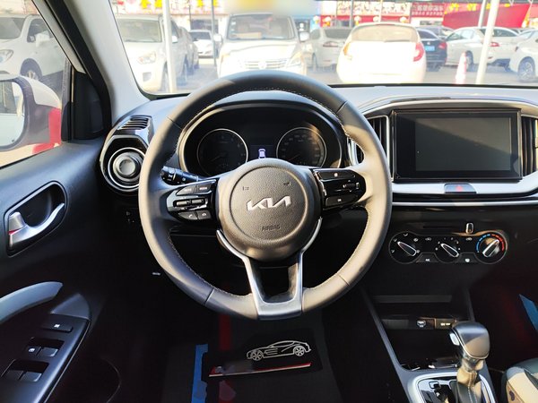 Kia KX1 Stonic 2021, 8500 км, за 10905 USD - фото 10