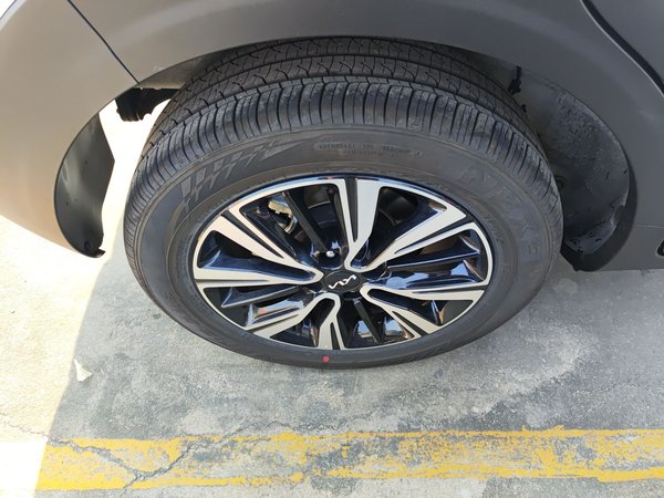 Kia KX1 Stonic 2021, 8500 км, за 10905 USD - фото 25