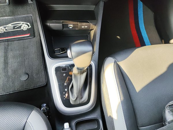 Kia KX1 Stonic 2021, 8500 км, за 10905 USD - фото 13