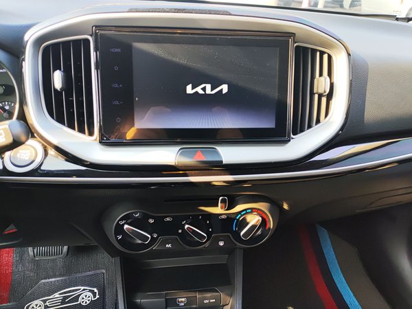 Kia KX1 Stonic 2021, 8500 км, за 10905 USD - фото 12