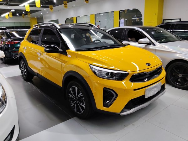 Kia kx1 Stonic 2021 1.4L CVT Fun & Sunroof Model, 2021 года