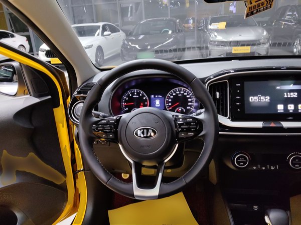 Kia KX1 Stonic 2021, 12600 км, за 11078 USD - фото 14