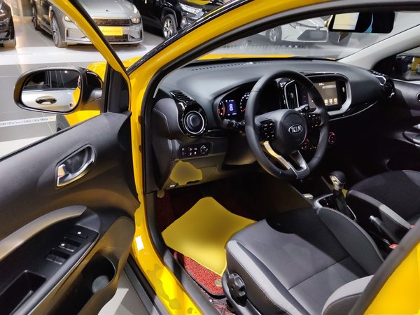 Kia KX1 Stonic 2021, 12600 км, за 11078 USD - фото 19