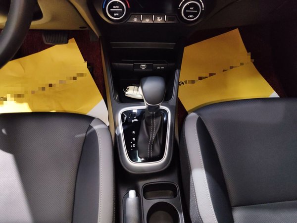 Kia KX1 Stonic 2021, 12600 км, за 11078 USD - фото 17