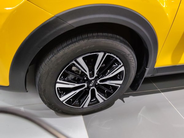 Kia KX1 Stonic 2021, 12600 км, за 11078 USD - фото 8