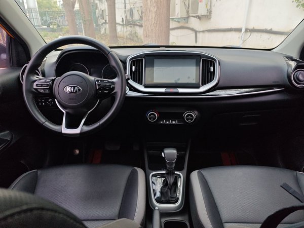 Kia Stonic 2021, 24700 км, за 9732 USD - фото 9